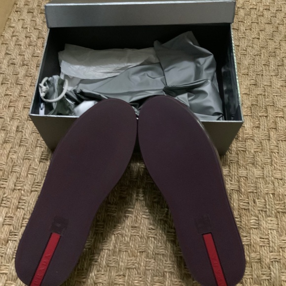 Prada Women's skate shoe Sz 36 US 6 Eggplant Purple Suede - Picture 4 of 6